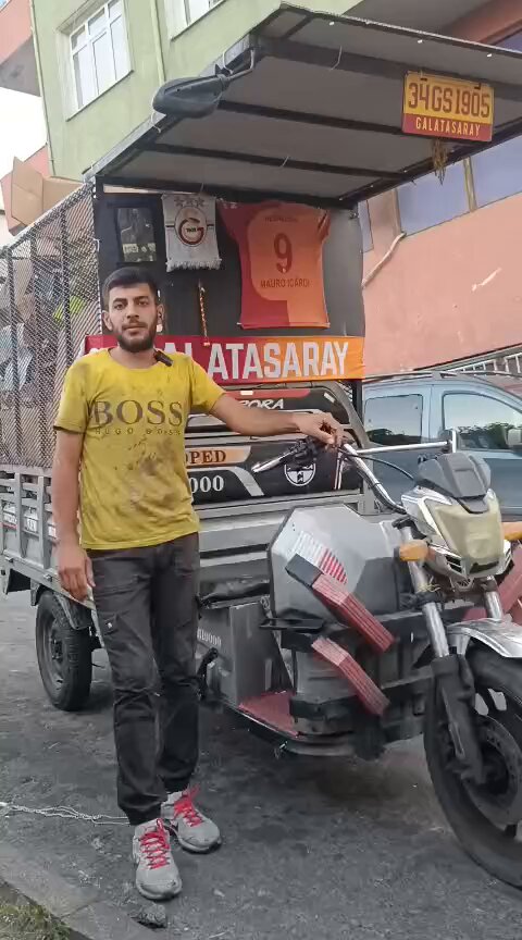 Kağıt Toplayıcısı Şehmuz'a Galatasaray Stadı Daveti